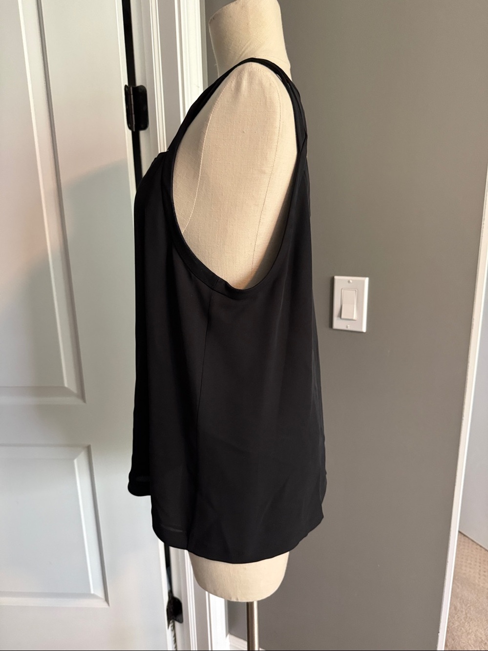 Diane von Furstenberg Black Jessie Silk Cut Out Top Retail $298 Size 12 Lined - Picture 4 of 9